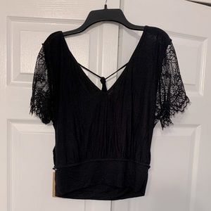 shein v-neck cropped tee